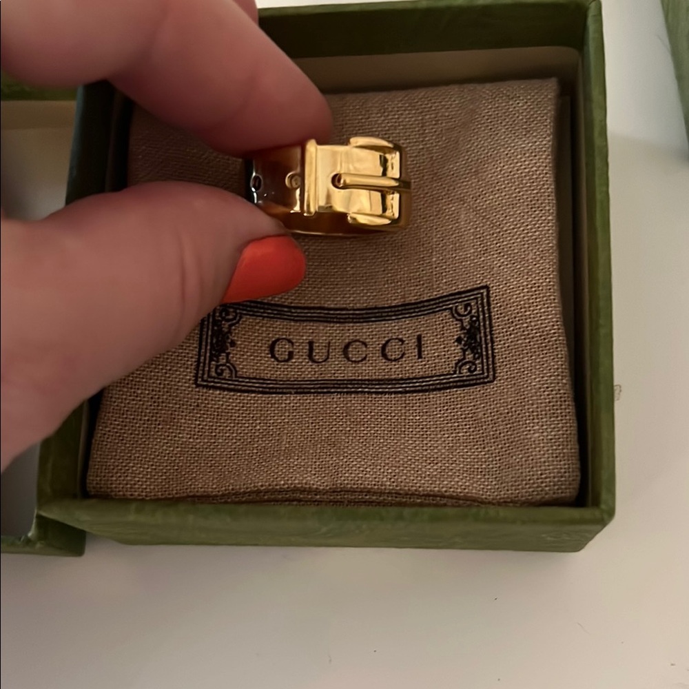 Gucci Gold Scarf Ring - Picture 4 of 4